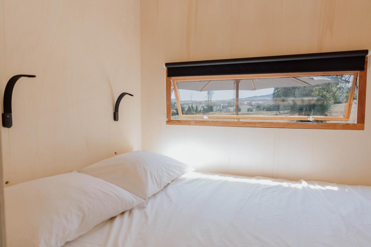 Agriturismo Qui Voglio Monte Roberto Bagian luar foto