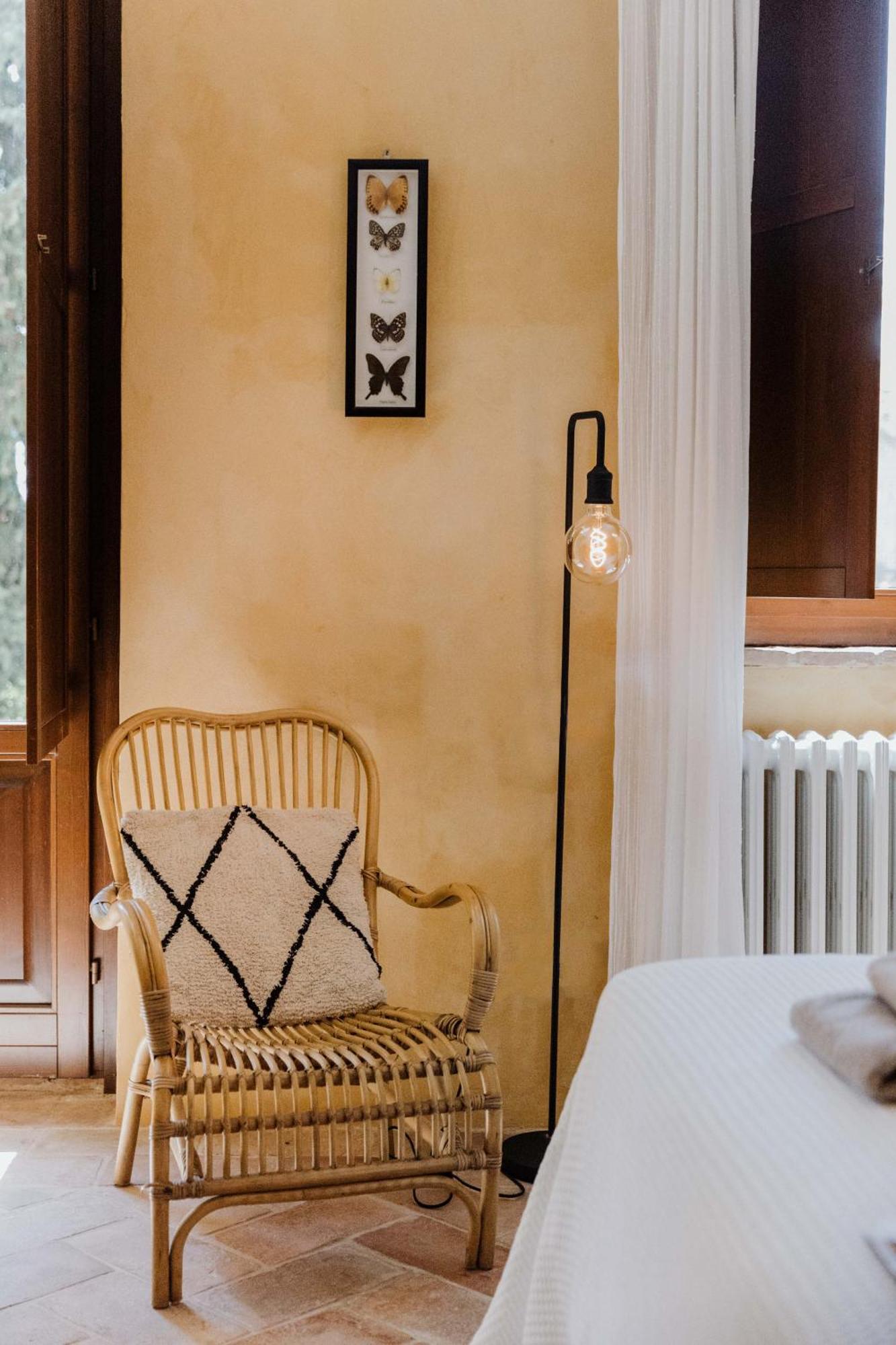Agriturismo Qui Voglio Monte Roberto Bagian luar foto